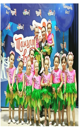 Детский танцевальный коллектив «Очаровашки».