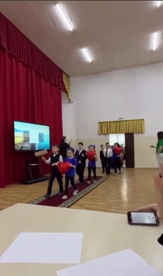 8 наурыз мерекесіне орай «Ал, қане қыздар!» сайысы. Мероприятие «А ну-ка, девочки!», посвящённое 8 Марта.