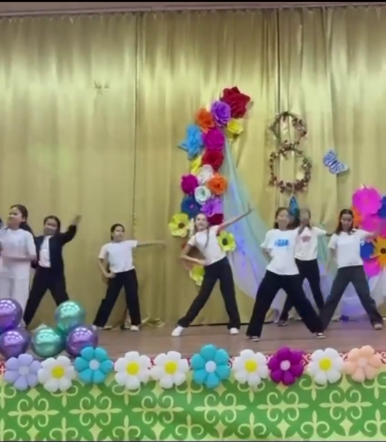 5-сыныптар арасында би конкурсы. Танцевальный конкурс среди учащихся 5-х классов.