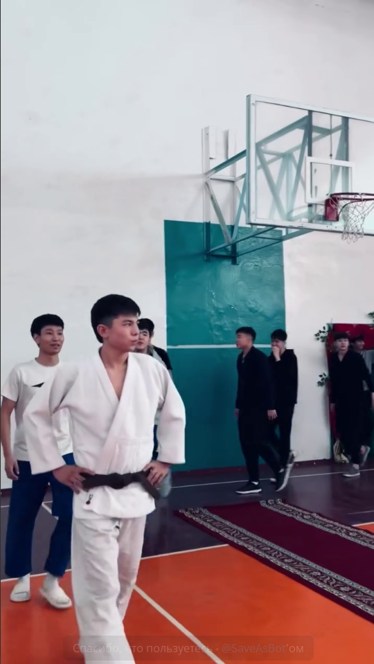 Наурыз мерекесіне орай 9–11 сынып оқушылары арасында қазақша күрес жарысы. Соревнования по казахской борьбе среди 9–11 классов к Наурызу.