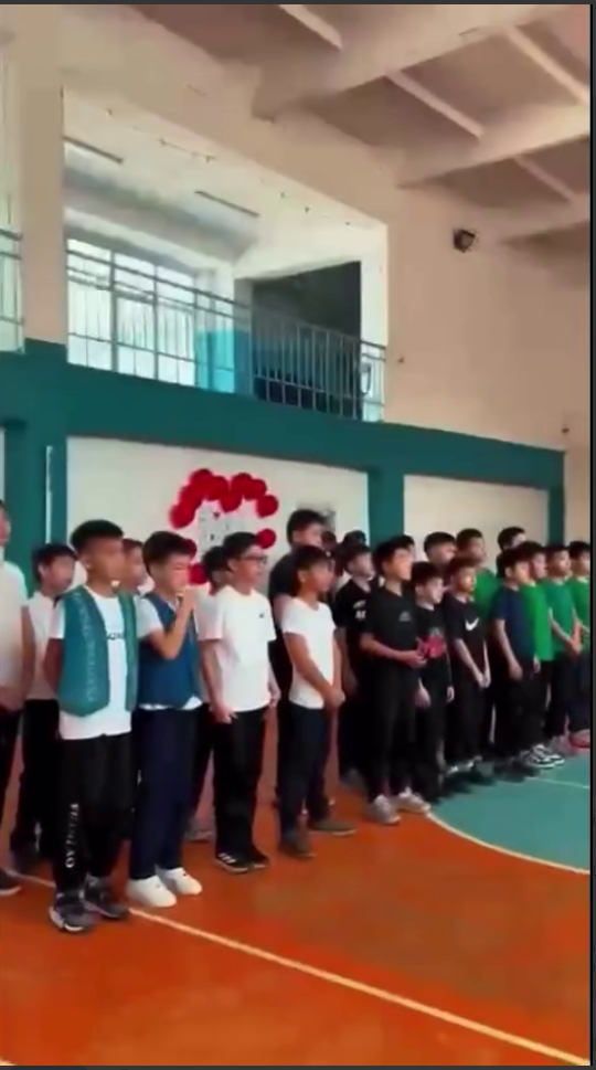 Наурыз мерекесіне орай 5-сыныптар арасында ұлттық ойындар жарысы. Соревнования по национальным играм среди 5-х классов к Наурызу.