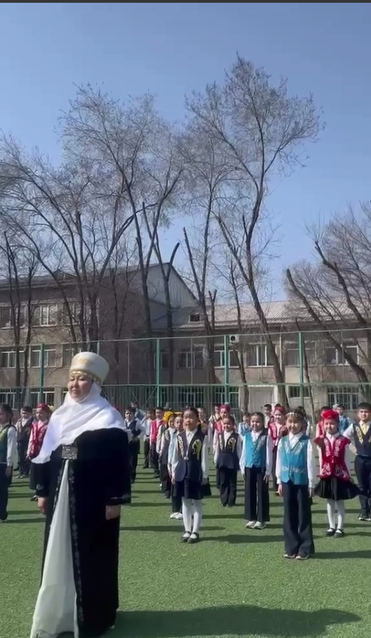 «Қазақ биі» флешмобы. Флешмоб «Казахский танец».