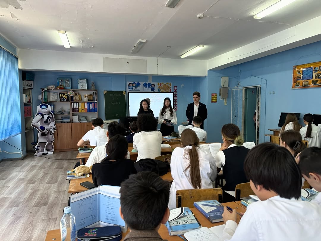 «Кәсіби бағдар: авиация саласы» / «Профориентация: сфера авиации».