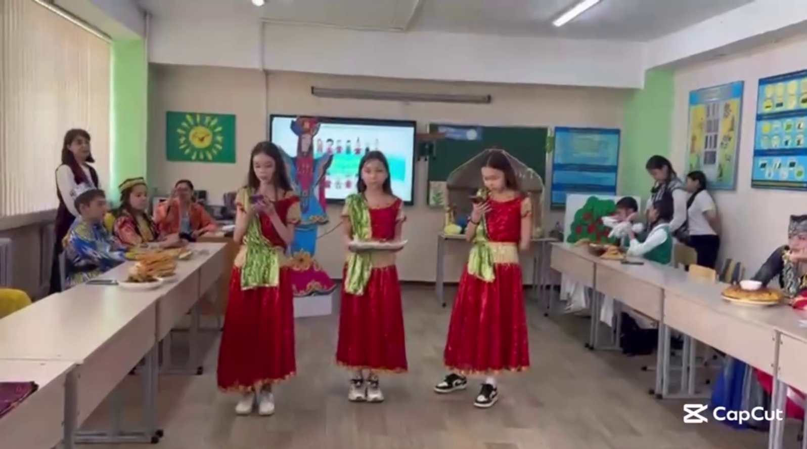 «Түрлі ұлттардың дәстүрлері» / «Традиции разных национальностей»