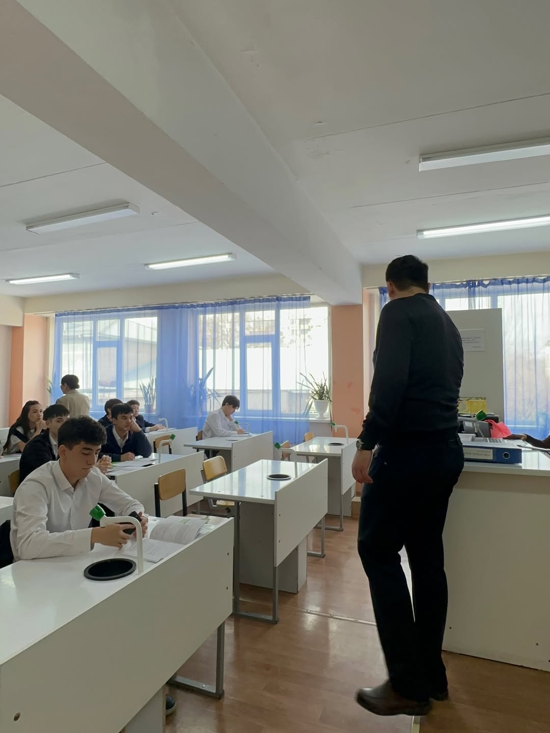 Алматинский колледж пассажирского транспорта и технологий өкілдерімен кәсіби бағдар беру кездесуі. Профориентационная встреча с представителями Алматинского колледжа пассажирского транспорта и технологий