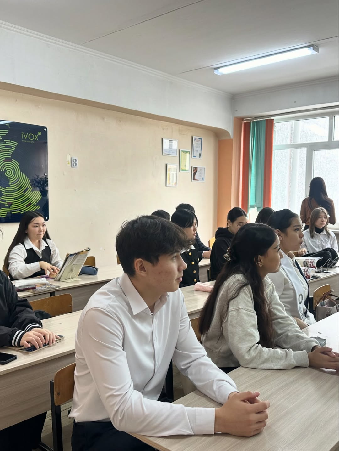 Алматы технологиялық қаржы және инновациялық техникалық колледжі өкілдерімен кәсіби бағдар беру кездесуі. Профориентационная встреча с представителями Алматинского технологического финансового и инновационного технического колледжа